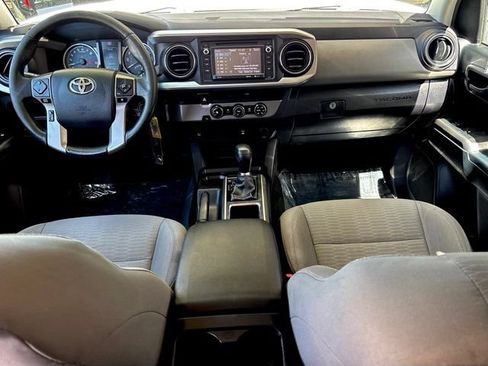 Used 2016 Toyota Tacoma SR5 w/ SR5 Appearance Package (SN) RWD image 23
