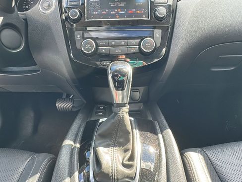 Certified 2022 Nissan Rogue Sport SL w/ Premium Package image 22