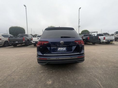 Used 2022 Volkswagen Tiguan SE image 6