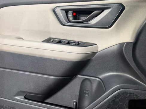 Used 2025 Subaru Forester image 14