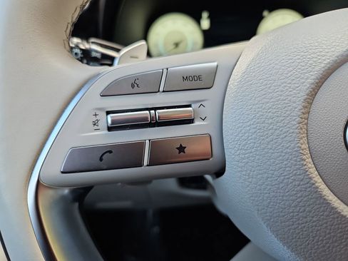 Used 2023 Hyundai Palisade Calligraphy image 11