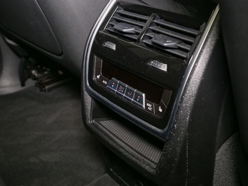 Used 2021 BMW X5 xDrive40i w/ M Sport Package image 26