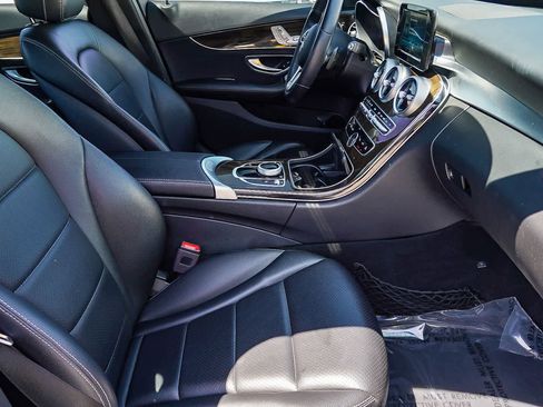 Used 2019 Mercedes-Benz C 300 Sedan image 19