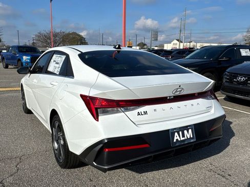 New 2026 Hyundai Elantra Limited image 3