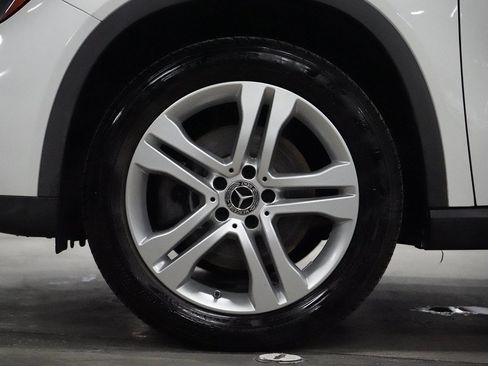 Used 2019 Mercedes-Benz GLA 250 w/ Convenience Package image 34