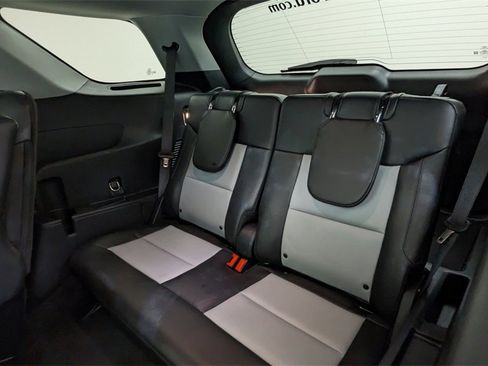 Certified 2022 Ford Explorer XLT w/ Equipment Group 202A image 37