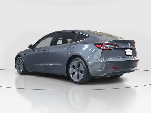 Used 2023 Tesla Model 3 Standard Range image 7