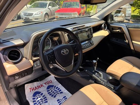 Used 2014 Toyota RAV4 Limited AWD/4WD image 23