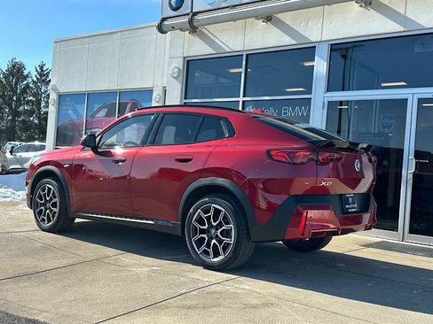 Certified 2025 BMW X2 xDrive28i w/ Premium Package image 6