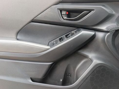 Used 2025 Subaru Crosstrek 2.0i Premium AWD/4WD image 18