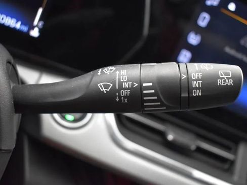 Used 2025 Chevrolet Trax LT image 26