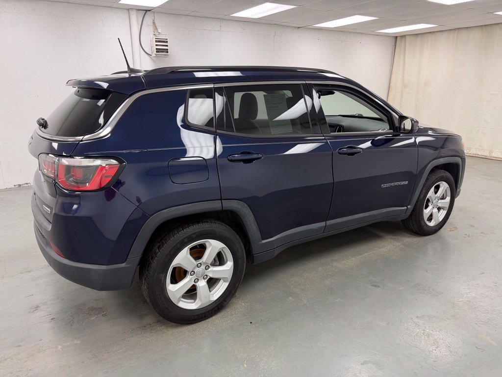 Used 2018 Jeep Compass Latitude w/ Popular Equipment Group FWD image 6