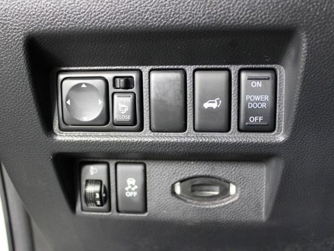 Used 2017 INFINITI QX70 2WD w/ Premium Package image 24