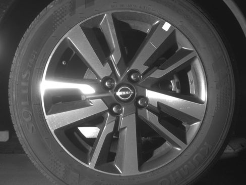 Used 2025 Nissan Versa SV FWD image 13