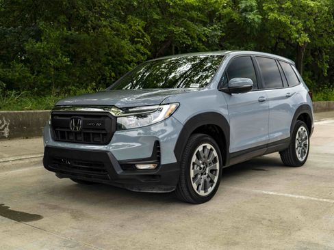 Used 2025 Honda Passport EX-L image 5
