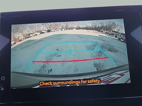 Used 2023 Toyota Corolla Cross SE image 17