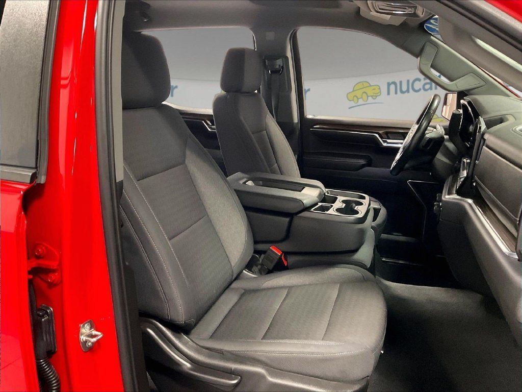 Used 2024 Chevrolet Silverado 1500 LT AWD/4WD image 11