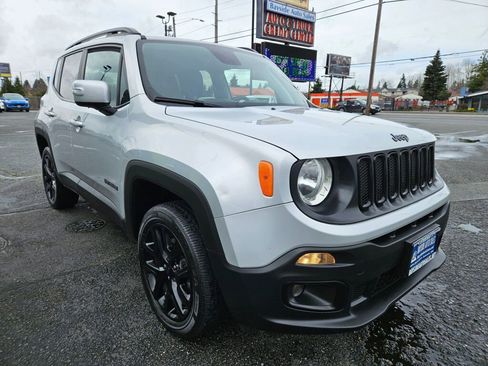 Used 2018 Jeep Renegade Altitude image 6
