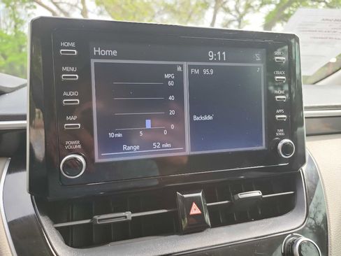 Used 2020 Toyota Corolla LE w/ LE Premium Package image 22