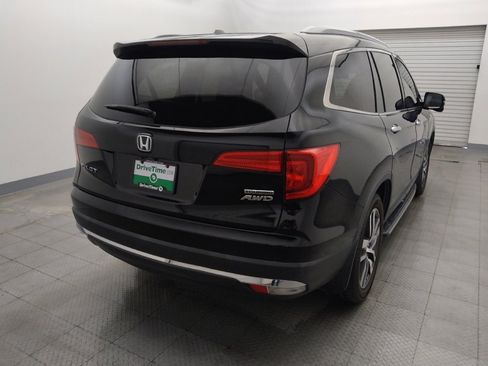 Used 2017 Honda Pilot Touring image 7