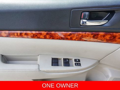 Used 2012 Subaru Outback 2.5i Limited AWD/4WD image 18