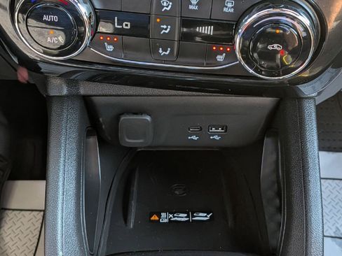 Used 2024 Chevrolet TrailBlazer ACTIV w/ Convenience Package AWD/4WD image 19