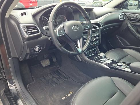 Used 2018 INFINITI QX30 Premium w/ Navigation Package AWD/4WD image 19