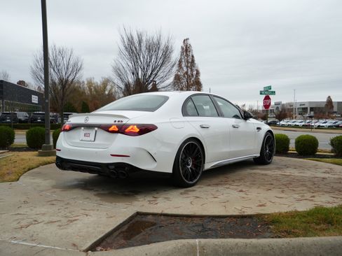New 2026 Mercedes-Benz E 53 AMG e 4MATIC Sedan image 6