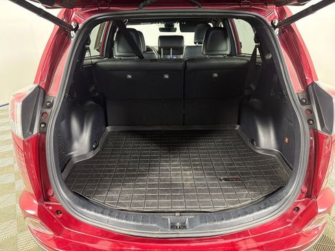Used 2018 Toyota RAV4 SE w/ Advanced Technology Package FWD image 19