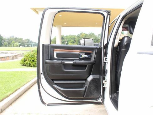 Used 2018 RAM 2500 Laramie w/ Convenience Group AWD/4WD image 29