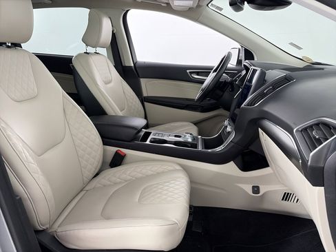 Used 2023 Ford Edge Titanium w/ Class II Trailer Tow Package image 31