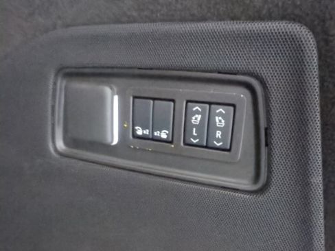 Used 2026 Cadillac Escalade Luxury w/ Touring Package AWD/4WD image 34