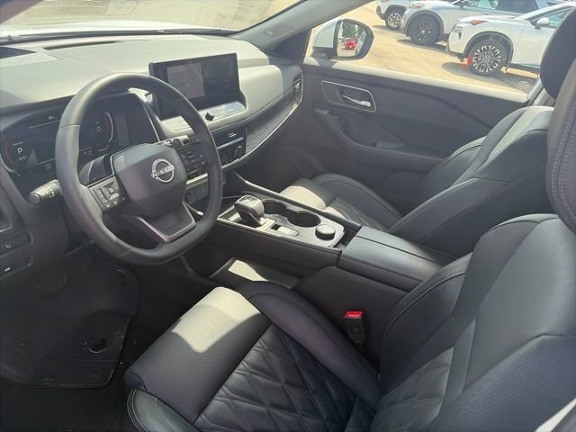 Used 2026 Nissan Rogue Platinum w/ Platinum Premium Package AWD/4WD image 16