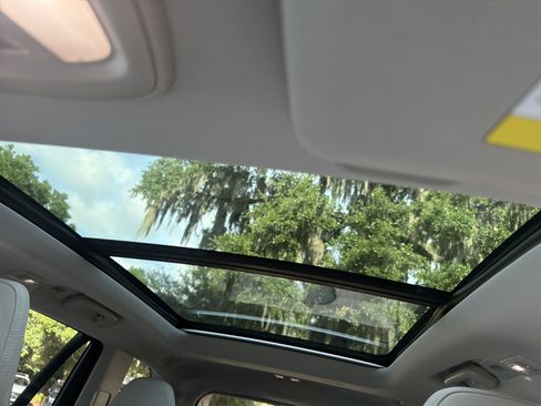 Certified 2023 Volvo XC90 B6 Plus w/ Protection Package Premier AWD/4WD image 15