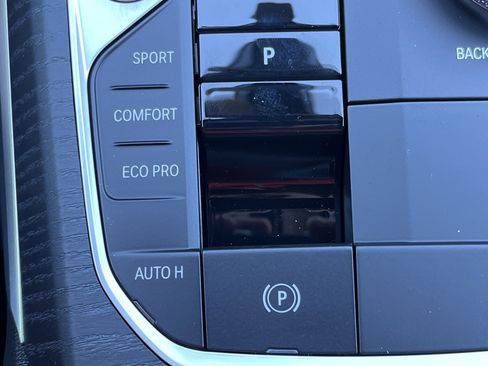 New 2026 BMW 330i Sedan w/ Premium Package image 9