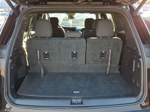 Used 2025 GMC Acadia Elevation image 31