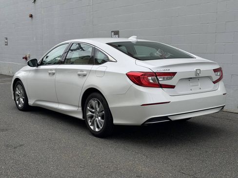 Used 2018 Honda Accord LX image 4