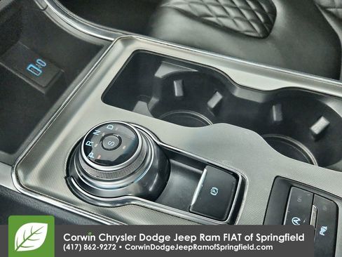 Used 2024 Ford Edge Titanium image 20