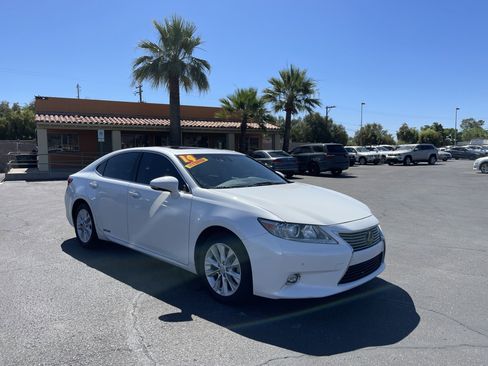 Used 2014 Lexus ES 300h FWD image 7