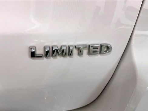 Used 2014 Jeep Grand Cherokee Limited image 8