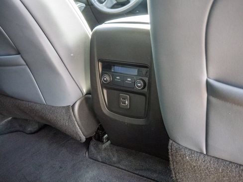 Used 2021 Buick Enclave Essence FWD image 42