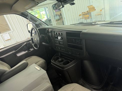 Used 2021 Chevrolet Express 2500 w/ Driver Convenience Package RWD image 24
