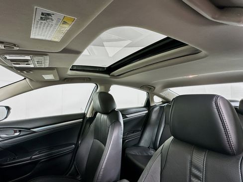 Used 2016 Honda Civic Touring image 25