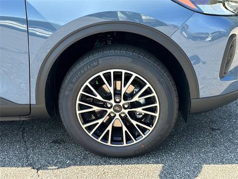 New 2025 Ford Escape SE image 12