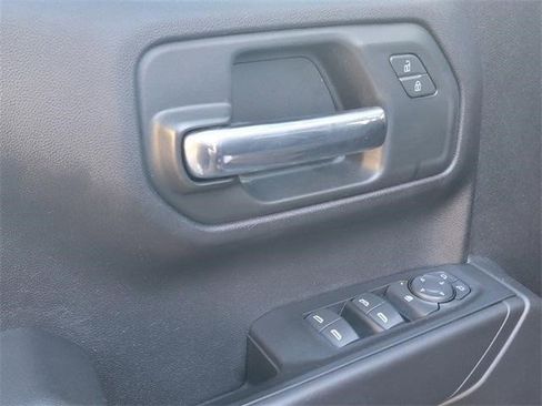 Certified 2023 Chevrolet Silverado 1500 Custom image 11