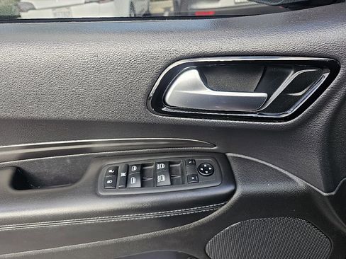 Used 2021 Dodge Durango SXT image 25