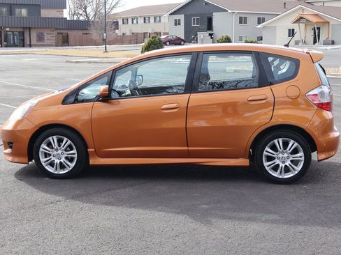 Used 2010 Honda Fit Sport image 9