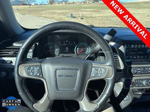 Used 2019 GMC Yukon XL Denali w/ Denali Ultimate Package image 15