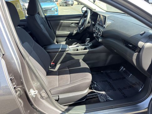 Used 2023 Nissan Sentra SV FWD image 10