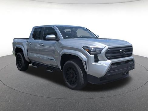 Used 2025 Toyota Tacoma SR5 AWD/4WD image 8